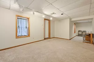 204 Laurelwood Dr, Hopedale, MA 01747 - Photo 29
