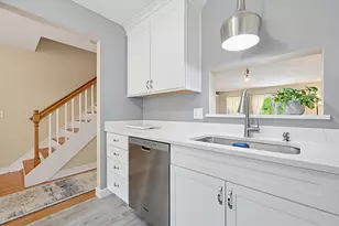 204 Laurelwood Dr, Hopedale, MA 01747 - Photo 9