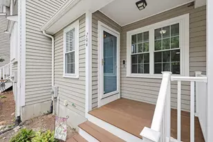 204 Laurelwood Dr, Hopedale, MA 01747 - Photo 3