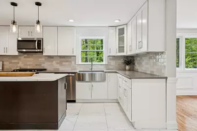 218 Hollis St, Holliston, MA 01746 - Photo 9