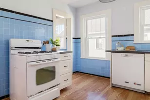 16 Arborough Rd, Boston, MA 02131 - Photo 19