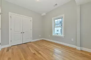 810 E 3rd St, Boston, MA 02127 - Photo 5