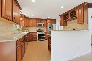 42 Colts Way, Attleboro, MA 02703 - Photo 9