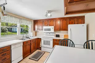 47 Cordaville Rd, Ashland, MA 01721 - Photo 3