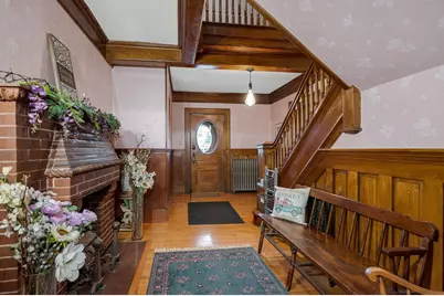 16 Quincy St, Methuen, MA 01844 - Photo 5