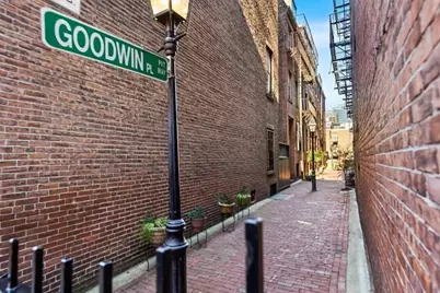 6 Goodwin Pl.. #4., Boston, MA 02114 - Photo 3
