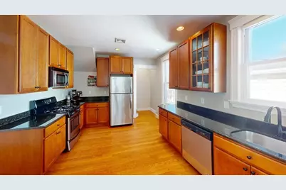 7 Harriet Ave #7, Belmont, MA 02478 - Photo 3