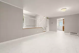 8 Sunset Dr, Framingham, MA 01701 - Photo 3