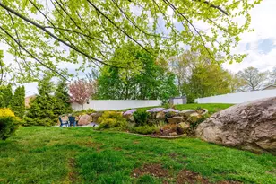 143 South St, Randolph, MA 02368 - Photo 5