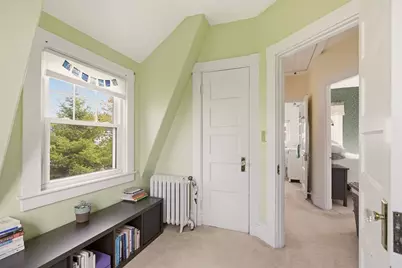 17 Buttonwood St, New Bedford, MA 02740 - Photo 21