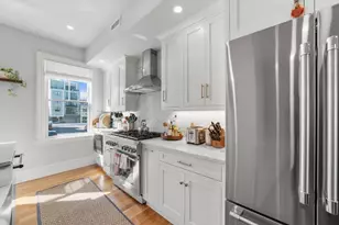 342 W 3rd St, Boston, MA 02127 - Photo 5