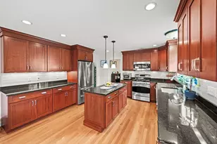 2 O'Connor Ln, Woburn, MA 01801 - Photo 9