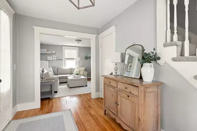 16 Thorndike St, Peabody, MA 01960 - Photo 9