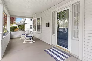 16 Thorndike St, Peabody, MA 01960 - Photo 5