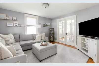 16 Thorndike St, Peabody, MA 01960 - Photo 11