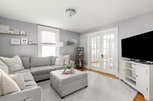 16 Thorndike St, Peabody, MA 01960 - Photo 11