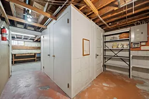 447 E Main St, Avon, MA 02322 - Photo 23