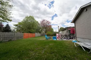 14 Ludlow St, Acushnet, MA 02743 - Photo 27