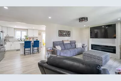 14 Ludlow St, Acushnet, MA 02743 - Photo 5