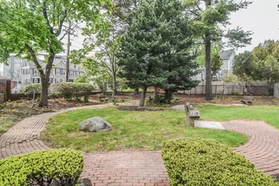 123 Elm St #C2, Quincy, MA 02169 - Photo 3