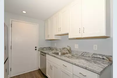 5 Village Rock Ln #15, Natick, MA 01760 - Photo 3