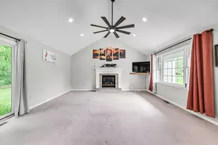 19 Overlook Dr, Wilbraham, MA 01095 - Photo 13