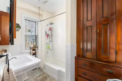 18 Maple Street, Watertown, MA 02472 - Photo 7