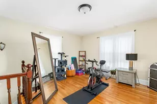 18 Maple St, Watertown, MA 02472 - Photo 5