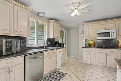7 Parliament Lane, Woburn, MA 01801 - Photo 9