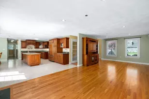 3 Meeting Pl Cir, Beverly, MA 01915 - Photo 5