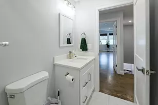 615 Norfolk St, Holliston, MA 01746 - Photo 9