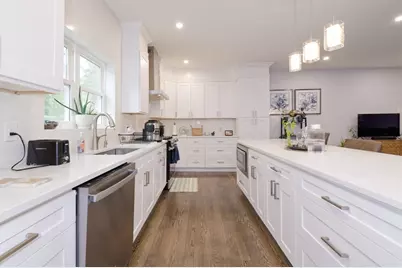 615 Norfolk St, Holliston, MA 01746 - Photo 3