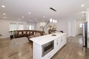 615 Norfolk St, Holliston, MA 01746 - Photo 27