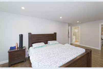 615 Norfolk St, Holliston, MA 01746 - Photo 27