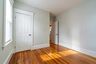22 Dearborn St, Medford, MA 02155 - Photo 9