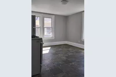 92 Campbell St #2, New Bedford, MA 02740 - Photo 3