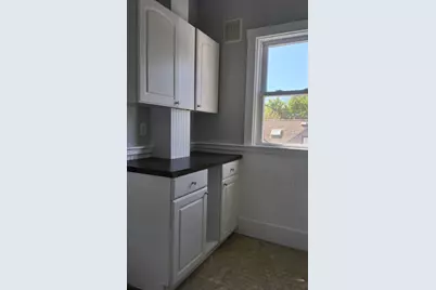92 Campbell St #2, New Bedford, MA 02740 - Photo 9