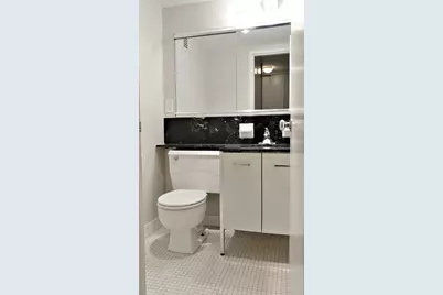2 Hawthorne Pl #5F, Boston, MA 02114 - Photo 7