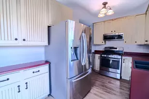 28 Lafayette St, Amesbury, MA 01913 - Photo 11