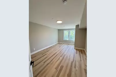 605 Millbury St, Worcester, MA 01604 - Photo 23