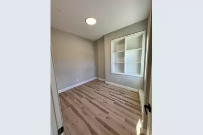 605 Millbury St, Worcester, MA 01604 - Photo 27