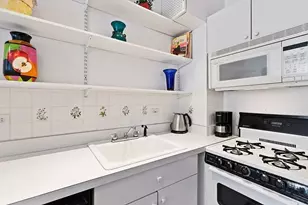 2 Crawford St, Cambridge, MA 02139 - Photo 9