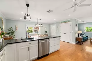 38 Hibbert St, Arlington, MA 02476 - Photo 5