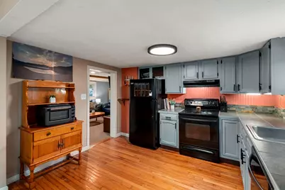 16 Oxford St, West Boylston, MA 01583 - Photo 9