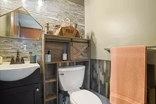 308 Quarry St, Quincy, MA 02169 - Photo 7