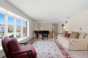 6 Gavin Cir, Stoneham, MA 02180 - Photo 11