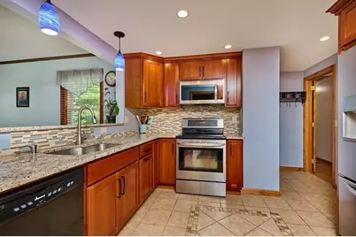 27 Mount Tom Ave., Holyoke, MA 01040 - Photo 11