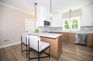 22 Meadowview Ln, Salisbury, MA 01952 - Photo 3