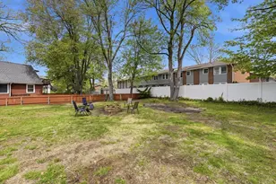 49 Canterbury Rd, Springfield, MA 01118 - Photo 33