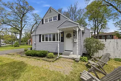 49 Canterbury Rd, Springfield, MA 01118 - Photo 3